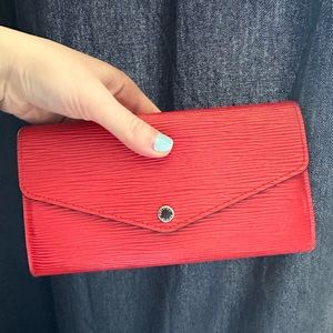 Louis Vuitton red epi leather Sarah wallet